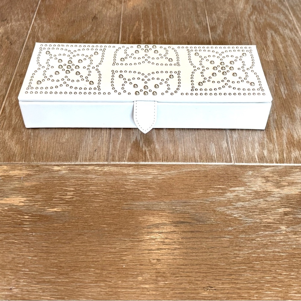 White leather with Marrakesh silver design WOLF jewelry box